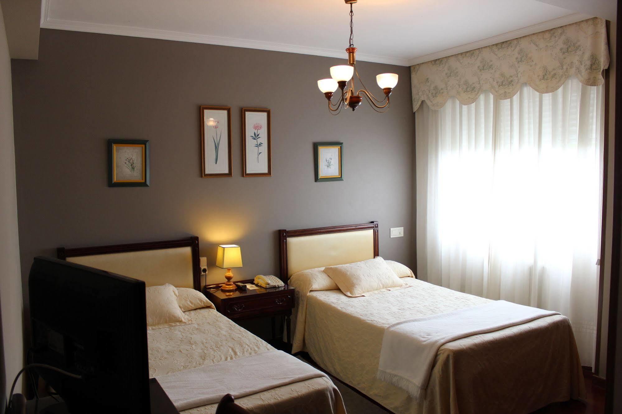 Hotel O Pino Ngoại thất bức ảnh